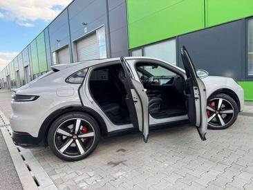 Porsche Cayenne III GTS — photo 15