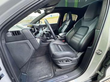 Porsche Cayenne III GTS — photo 19