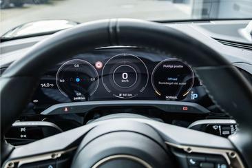 Porsche Taycan — photo 13