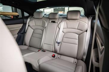 Porsche Taycan — photo 30