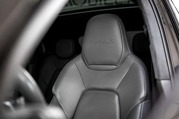 Porsche Cayenne III Turbo S E-Hybrid — photo 30