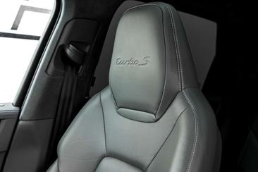 Porsche Cayenne III Turbo S E-Hybrid — photo 34