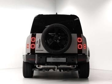 Land Rover Defender 110 Dynamic Edition 2.0 P300e — photo 9