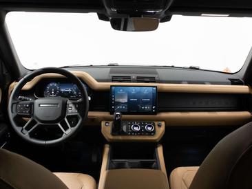 Land Rover Defender 110 Dynamic Edition 2.0 P300e — photo 21