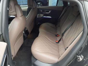 Mercedes EQE 500 Premium Plus — photo 11