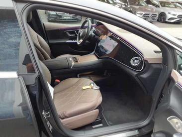 Mercedes EQE 500 Premium Plus — photo 13