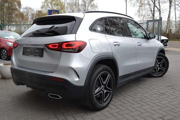 Mercedes GLA 250 250 AMG Line — photo 2
