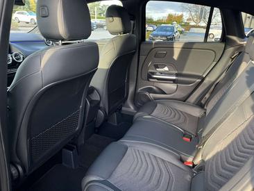 Mercedes GLA 200 200 Night — photo 10