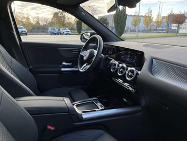Mercedes GLA 200 200 Night — photo 12