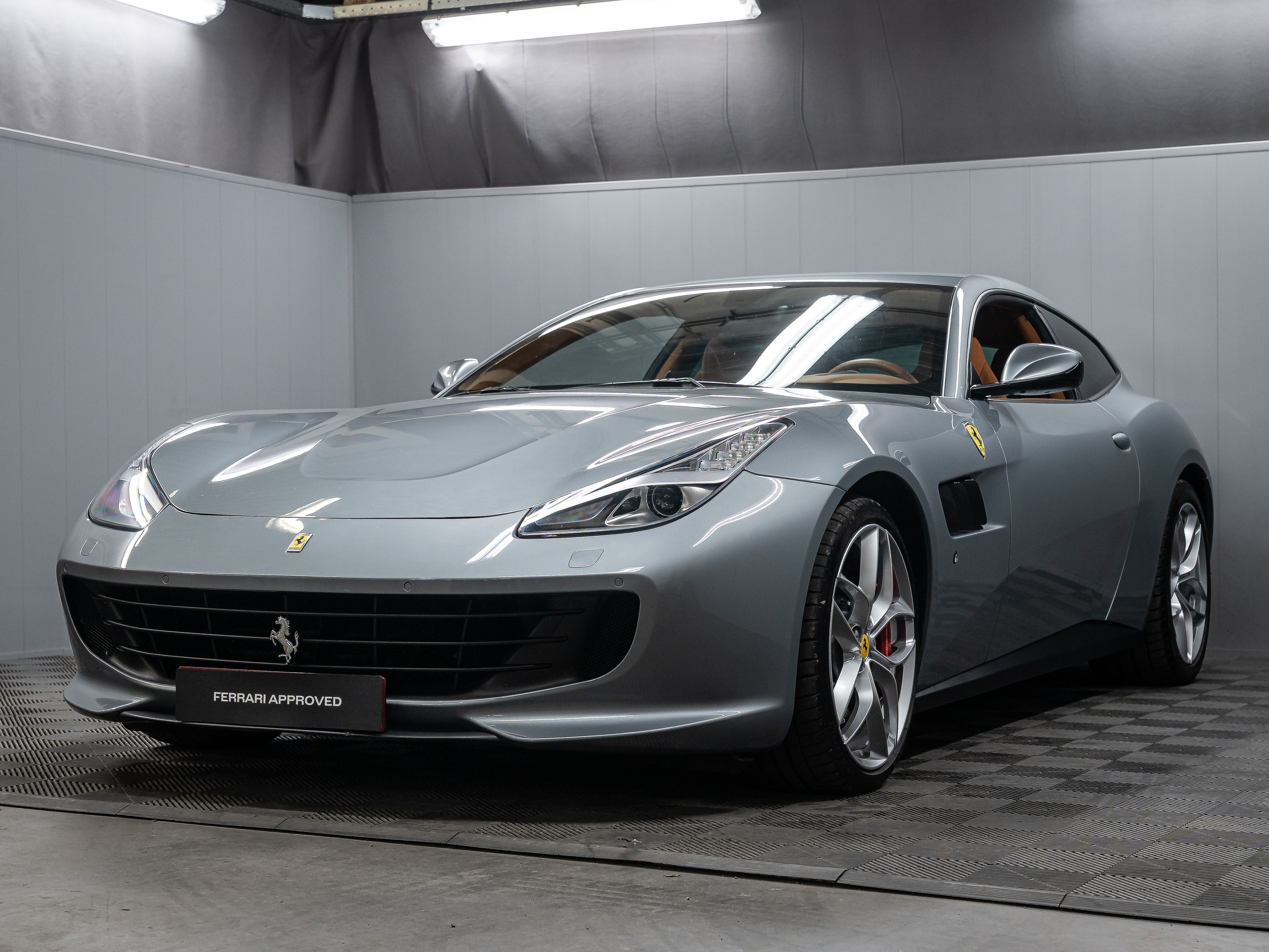 Ferrari GTC4Lusso T - 2017 - Joinsteer - #1