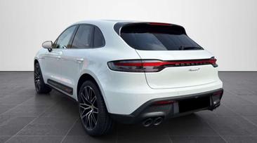 Porsche Macan T — photo 6