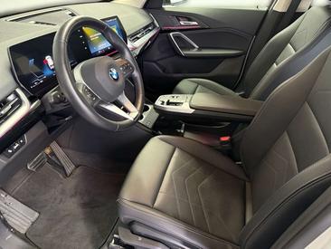 BMW X1 18i SDrive — photo 11