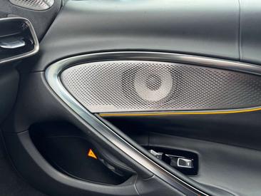 McLaren Artura — photo 17