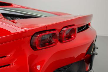 Ferrari SF90 Stradale — photo 7