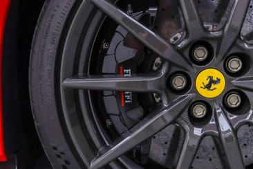 Ferrari SF90 Stradale — photo 32
