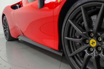 Ferrari SF90 Stradale — photo 33