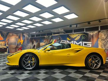 Ferrari F8 Spider — photo 7