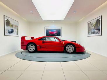 Ferrari F40 — photo 8