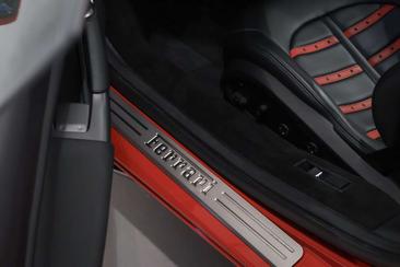 Ferrari F8 Tributo — photo 9