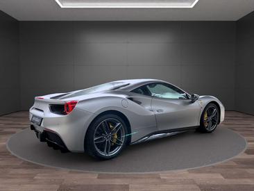 Ferrari 488 — photo 5