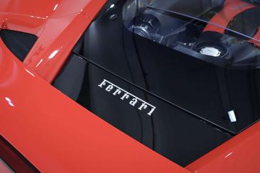 Ferrari F8 Tributo — photo 21