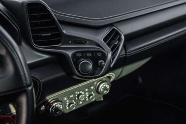 Ferrari 458 Italia — photo 15
