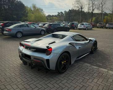 Ferrari 488 Spider — photo 10