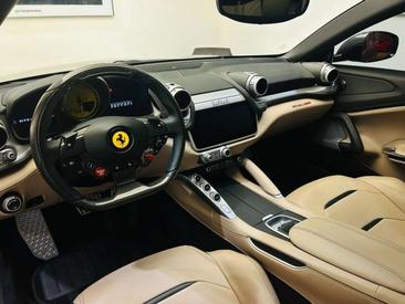 Ferrari GTC4Lusso — photo 3