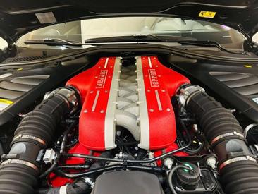 Ferrari GTC4Lusso — photo 4