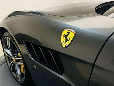 Ferrari GTC4Lusso — photo 14