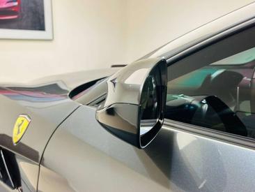 Ferrari GTC4Lusso — photo 15