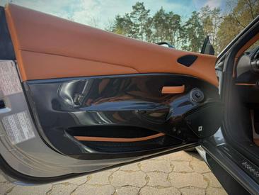 Ferrari 488 Spider — photo 32