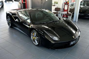 Ferrari 488 — photo 19