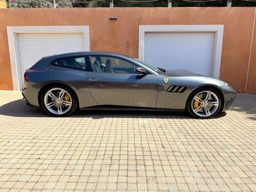 Ferrari GTC4Lusso — photo 3