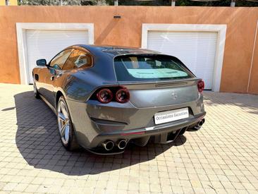 Ferrari GTC4Lusso — photo 5
