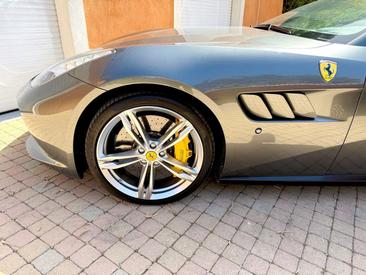 Ferrari GTC4Lusso — photo 7