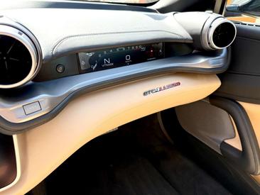 Ferrari GTC4Lusso — photo 13