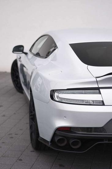 Aston Martin Rapide AMR — photo 9