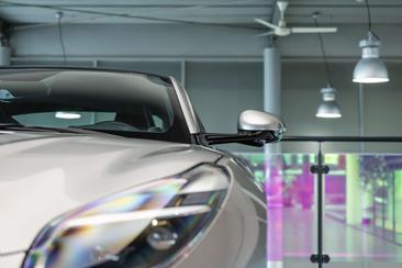 Aston Martin DB12 4.0 V8 — photo 9