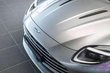 Aston Martin DB12 4.0 V8 — photo 12