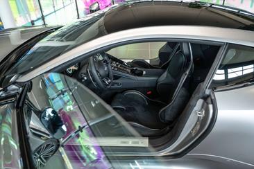 Aston Martin DB12 4.0 V8 — photo 25