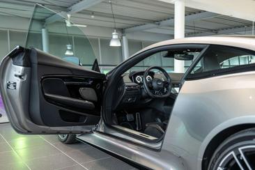 Aston Martin DB12 4.0 V8 — photo 28