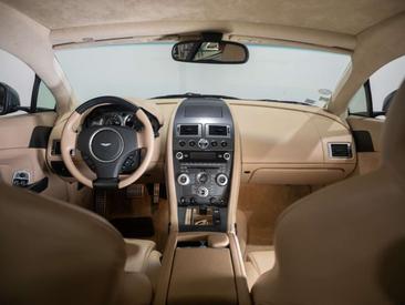 Aston Martin V8 4.7 — photo 22