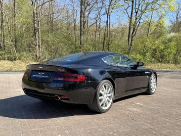 Aston Martin DB9 Coupe 5.9i — photo 2