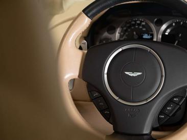 Aston Martin V8 4.7 — photo 37
