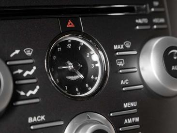 Aston Martin V8 4.7 — photo 46