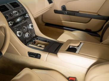Aston Martin V8 4.7 — photo 48