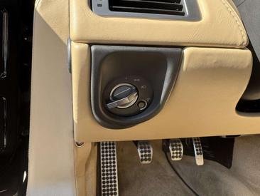 Aston Martin DB9 Coupe 5.9i — photo 17