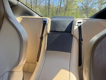 Aston Martin DB9 Coupe 5.9i — photo 25