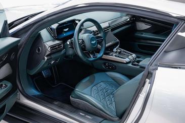 Aston Martin Vanquish Coupé Full Options — photo 10